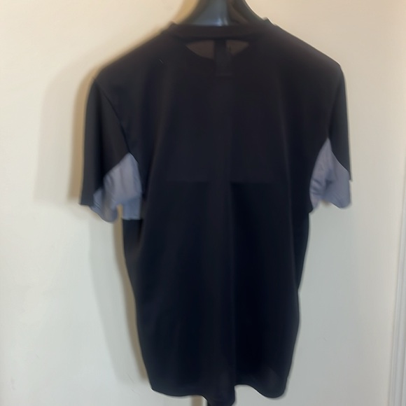 The North Face Black & Gray Short Sleeve Shirt - Picture 7 of 7